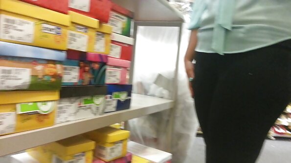 Zwei Lesben reife porno videos auf der couch ficken sich gegenseitig entzückende Risse