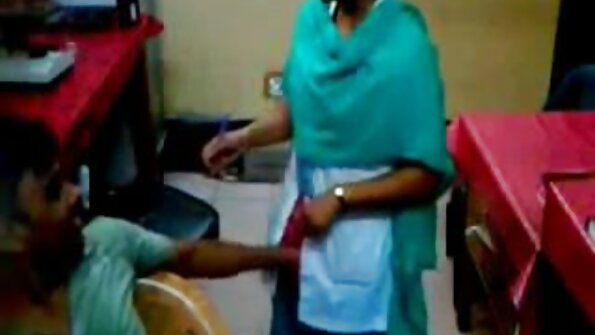 Zwei lockige Chefs organisieren heftigen Gruppensex im Büro des Direktors reife frauen porno video