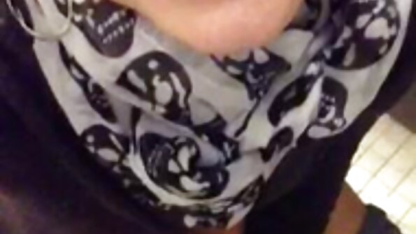 Mädchen machen einen doppelten Blowjob auf video von reifen frauen Video zwei Frauen und ein Mann