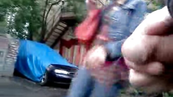 Früh am Morgen trifft die xxx reife frau Mutter ihren Sohn, der bis an die Grenzen aufgeregt war, direkt im Schlafzimmer