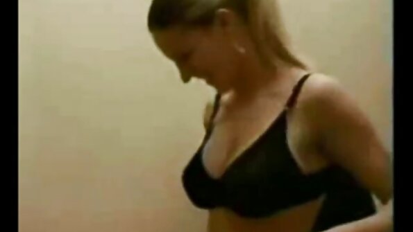 Süßes lateinamerikanisches Mädchen kam zum Casting und nach dem Rauchen bereitete sie ihren Arsch auf sex videos mit reifen frauen Anal vor