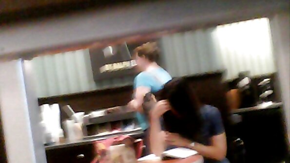 Das reife frauen clips Mädchen kam für eine Massage und eine perfekte Tracht Prügel mit einem großen Mitglied