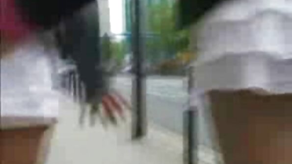 Lesben haben Spaß mit heißen sex video reife frauen Liebkosungen in einem Landhaus