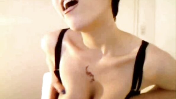 Mann in verschiedenen Posen fickt schöne Brünette Kuss reife frauen sexvideos