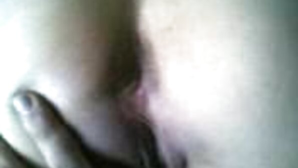 Fick eine schwarze reife xxx Frau mit einem Kuss auf den großen Arsch