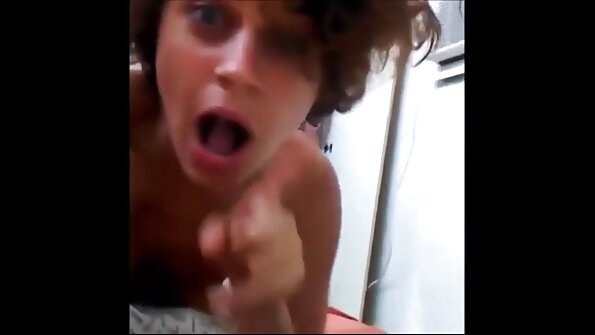 Lesbisches Paar reife frauen porno video wird zum Besuch des Mädchens für Gruppensex