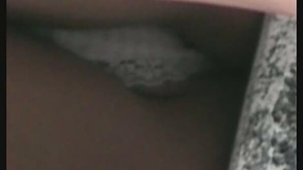 Mädchen mit gefälschten reife damen tube Titten Doppelpenetration