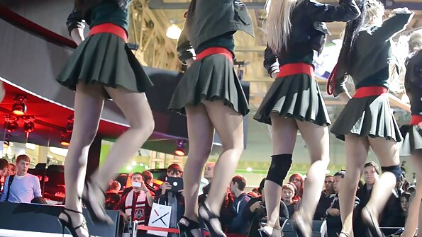 Mann hat Analsex mit junger Frau reife deutsche tube im Büro