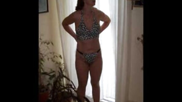 Probleme mit rosa Haaren zieht sie das Premiumhaus aus und lutscht den Schwanz ihres Freundes reife xxx