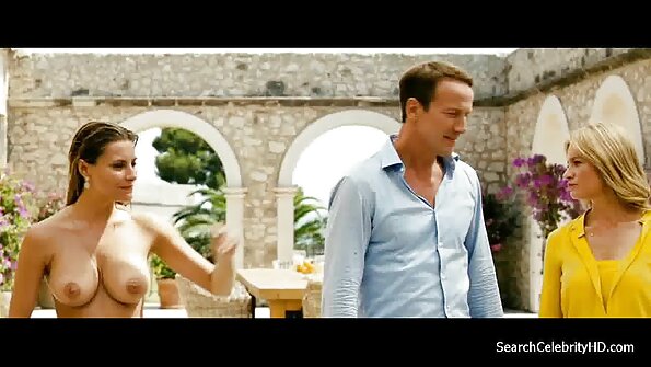 Russisches Mädchen stöhnt von reife deutsche tube zwei Mitgliedern in ihren Löchern