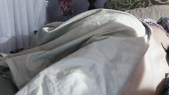 Schüler nach der Schule fingert sich in Erotik und küsst sich mit einem zufälligen Dieb reife frauen sex tube