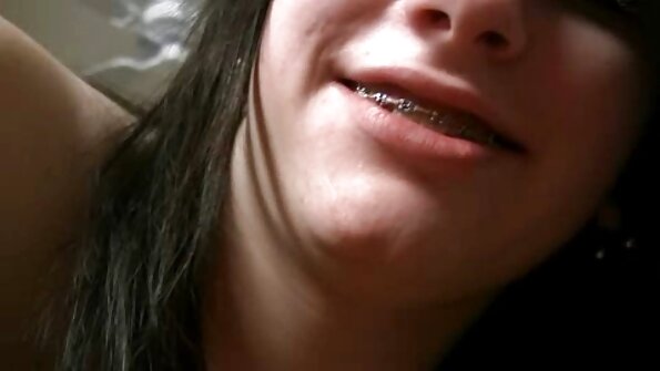 Mutter geht ins Schlafzimmer und bringt ihrer Tochter und ihrem Verlobten bei, wie man nach dem Gruppensex high wird reife oma fotzen