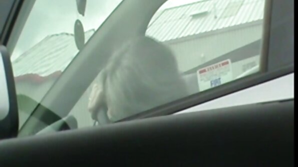 Blondes Teen krampft ihre reife porn tube Muschi und umrahmt ihren Schlitz für eine tiefe Vaginalpenetration