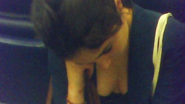 Brünette Strümpfe auf sexy reife xxx Schaukel erlebten Orgasmus und Sperma