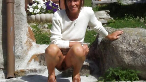 Frau mit reife sex tube großen Titten wechselt Ehemann mit jungem Liebhaber