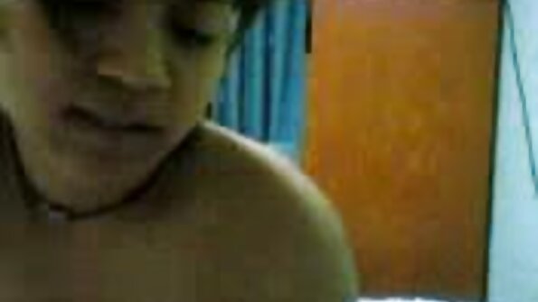 Zwei Mädchen reife damen tube in einer Nacht hatten Gruppensex mit doppelter Penetration