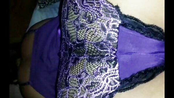 Krankenschwester mit großen Titten reitet auf dem Schwanz und reife damen filme genießt die Vagina mit ihrem Geliebten