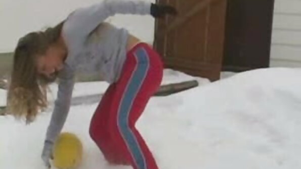 Ein Mann küsste reife frauen anal pornos sein geliebtes Mädchen gut