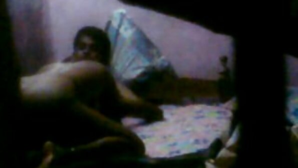 Schwarz fickt reife frauen gratis video Hungrige Blondine durch alle Kusslöcher im Aufnahmestudio