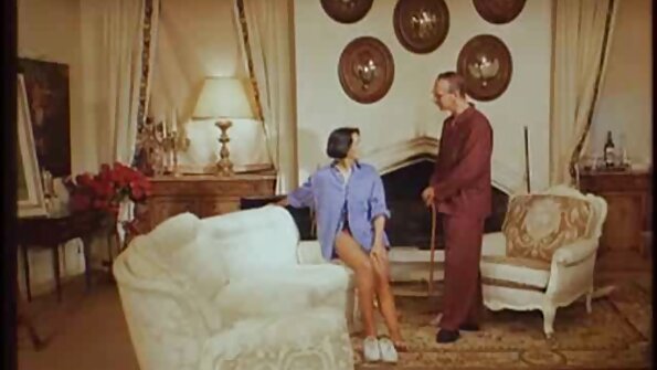 Die vollbusige Mutter lehnte ihren Stiefsohn beim POV-Sex reife frauen sex tube nicht ab und küsste sich schließlich