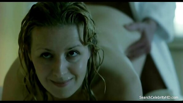 Brünette in POV-video rauchte und spreizte Ihre reife frauen sex tube Beine für einen vaginalen Orgasmus, und