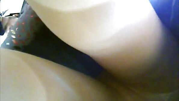 Zwei Mädchen lehnten ihre Freundin bei einem echten Gangbang reife frauen sex tube nicht ab