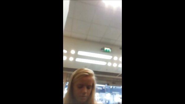 kuss vollbusige mutter spreizt Ihre reife frauen gratis video Hüften für sex und orgasmus mit ihrem geliebten