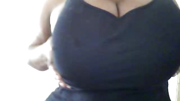 Russische Blondine spreizt ihre Hüften vor einer Freundin und umrahmt ihre Muschi zum reife weiber tube Knallen