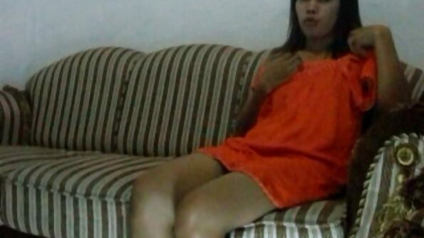 Nacktes nacktes Mädchen sex video ältere frauen für Gruppensex mit zwei tätowierten Jungs