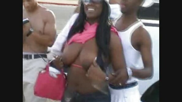 Brünettes Arschloch erlebt bei einem Analkuss einen tollen Orgasmus reife weiber tube