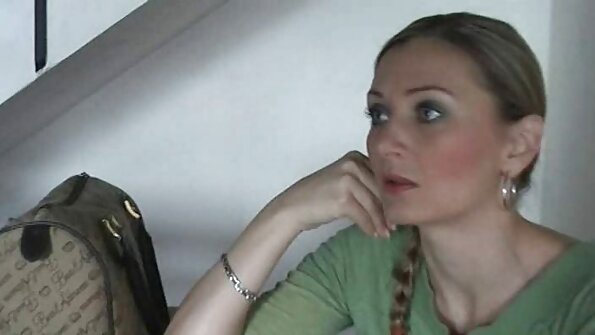 Zwei Lesben beschlossen reife frauen sexvideos nach dem Strapon, Gruppensex mit einem Mann zu haben