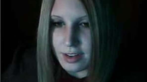 Glatzköpfiger Mann und seine Frau mit großen sex video reife frauen Titten lieben sich im Schlafzimmer