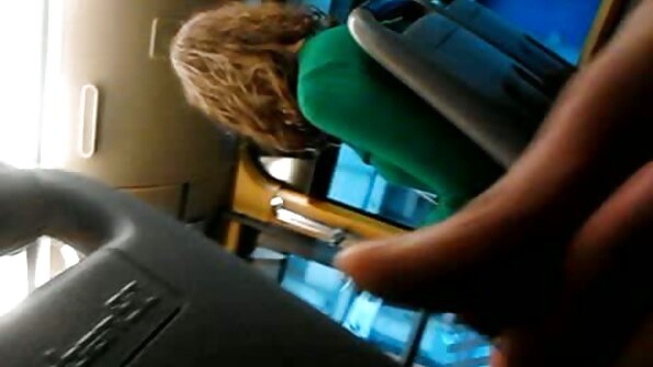 Mama mit reife ladies tube großen Titten verwöhnt hausgemacht im Schlafzimmer