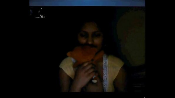 Die Masseuse arrangierte, dass zwei Mädchen anstelle einer Massage reife weiber videos betrogen wurden.