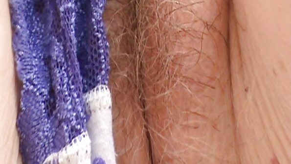 Die junge Kaili Queen hat Sex mit einem Mädchen in reife deutsche tube ihrer Wohnung