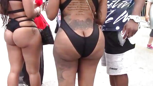 Analblondine reife porn streckte sich und nahm einen großen Schwanzfreund