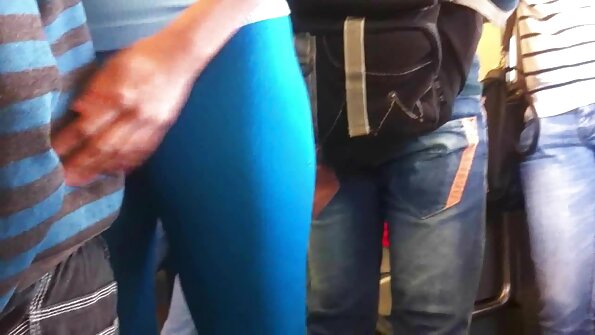 bruder ging reif gefickt ins Badezimmer seiner Stiefschwester und fickte sie