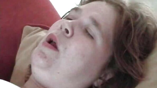 Mann fickt die sex video reife frauen jüngere Schwester seiner Frau mit einem Kuss